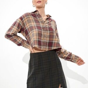 AE Cropped Plaid Flannel Shirt